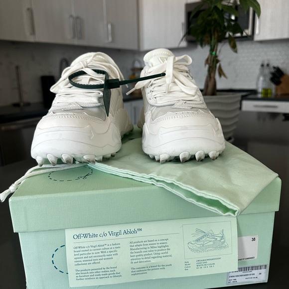 Off White c/o Virgil Abloh - Picture 5 of 8